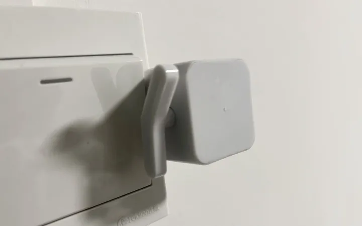 DIY：用舵机控制电灯开关